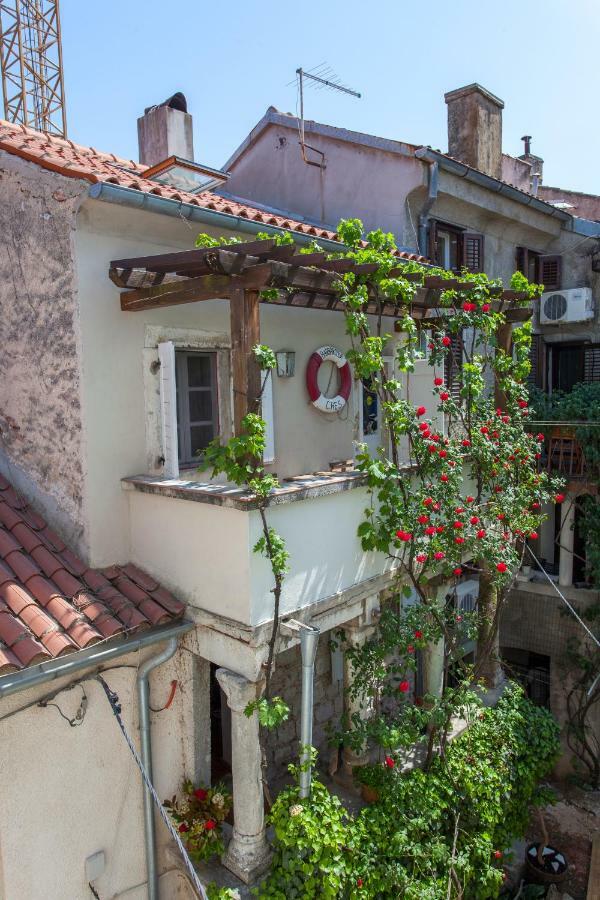 Barbarossa House With Parking Appartement Cres Buitenkant foto